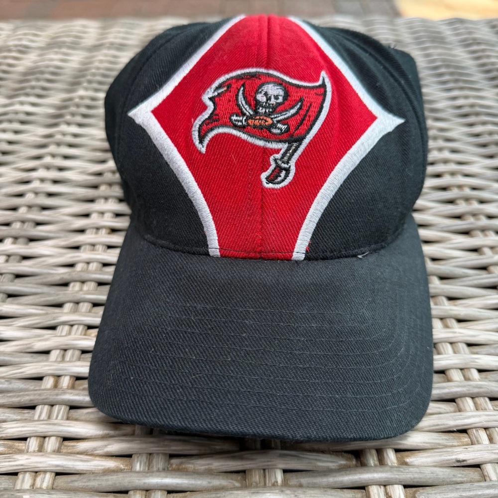 Starter NFL Pro Line Tampa Bay Buccaneers Adjustable Hat 2000s